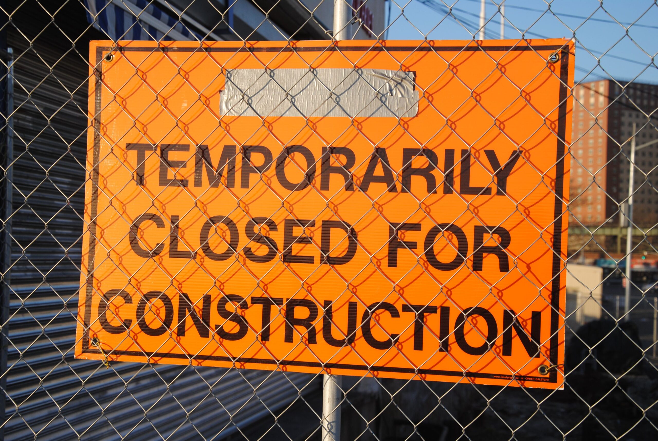 temporary meaning not permanent english